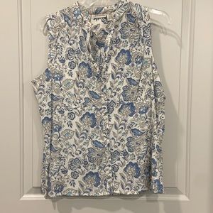 Women’s sleeveless top